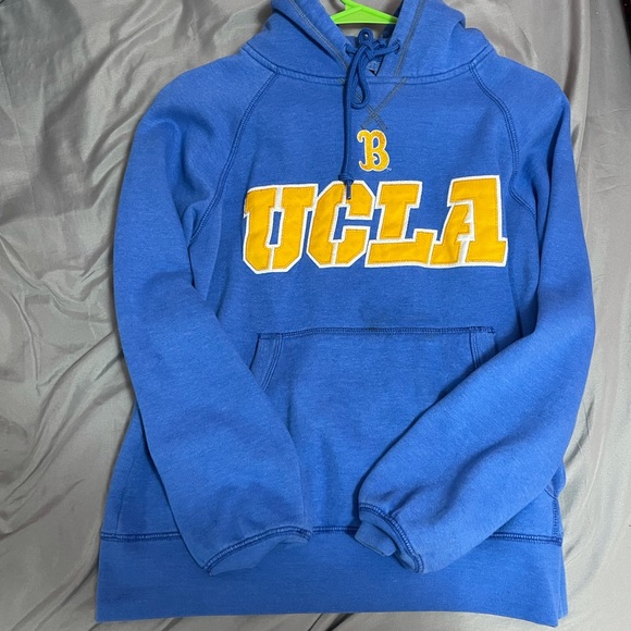 Champion Sweaters - 🌻 ucla champion hoodie
